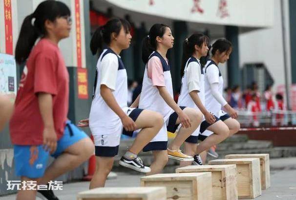 中考1000米跑步技巧和动作要领(千米跑步成绩训练方法)-图片6